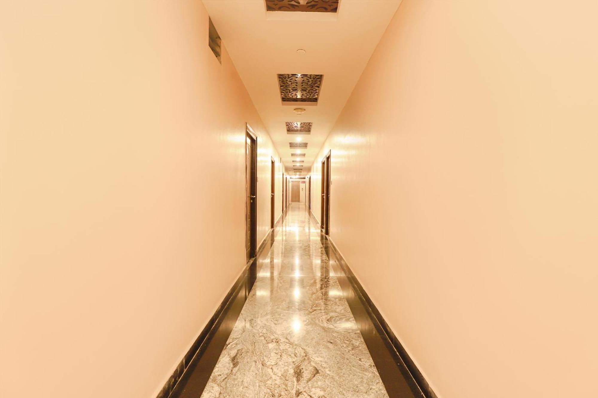 Fabhotel Nk Courtyard - Nr Guindy Industrial Estate Csennai Kültér fotó
