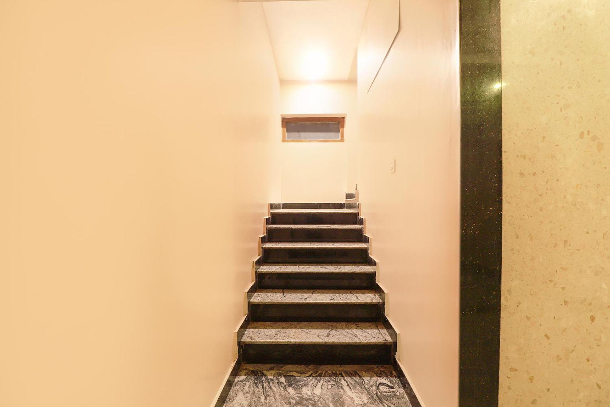 Fabhotel Nk Courtyard - Nr Guindy Industrial Estate Csennai Kültér fotó